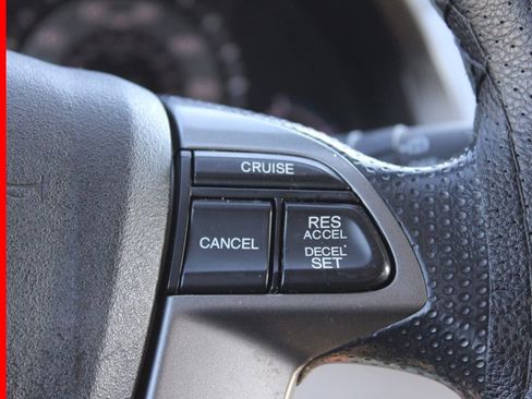 Used 2011 Honda Odyssey LX image 26