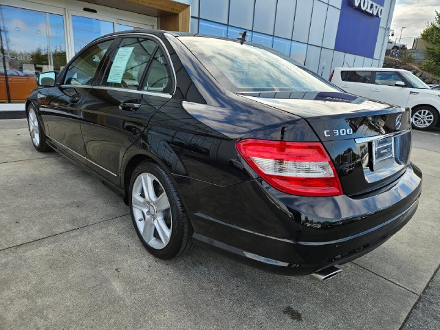 Used 2011 Mercedes-Benz C 300 4MATIC Sedan image 7