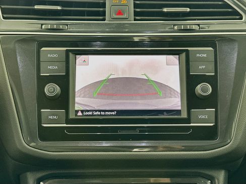 Used 2023 Volkswagen Tiguan S FWD image 21