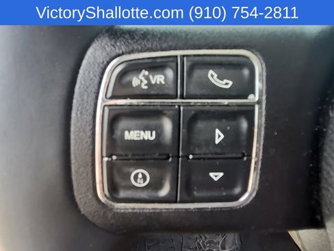 Used 2016 Jeep Wrangler Unlimited Sahara w/ Connectivity Group AWD/4WD image 11