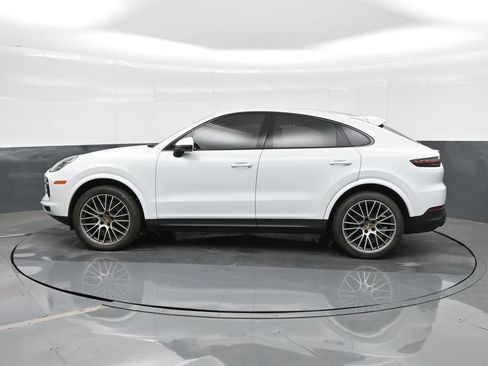 Certified 2023 Porsche Cayenne Platinum Edition AWD/4WD image 2