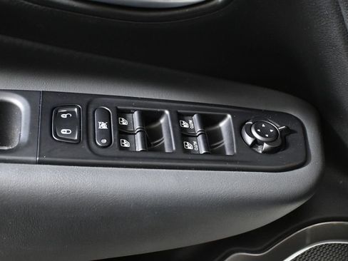 Used 2022 Jeep Renegade Limited w/ Sun, Sound & Wheels Group image 30