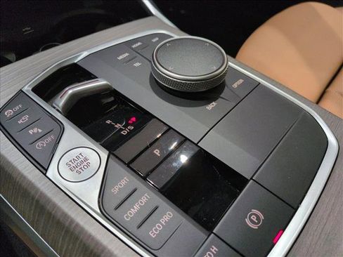 Used 2025 BMW 330i xDrive Sedan image 12