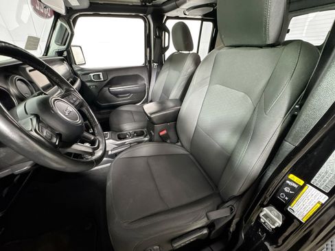 Used 2022 Jeep Gladiator Sport AWD/4WD image 13