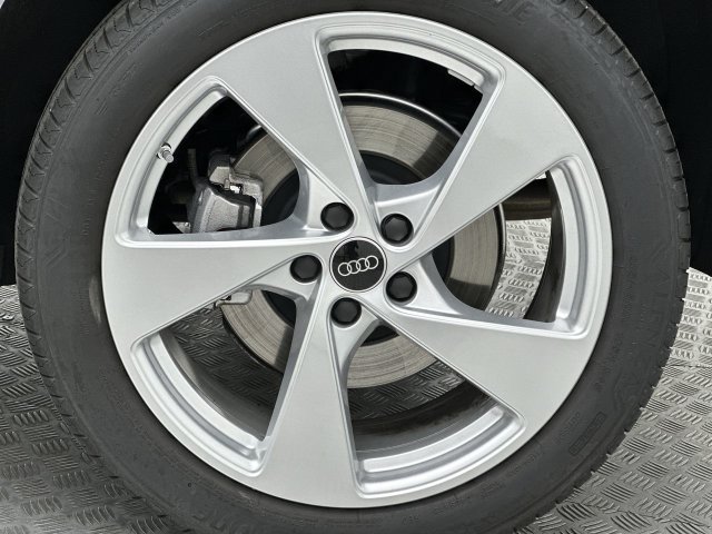 Used 2025 Audi Q5 Premium Plus AWD/4WD image 10