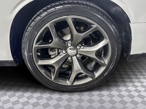 Used 2016 Dodge Challenger SXT image 35