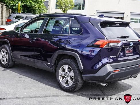 Used 2022 Toyota RAV4 XLE w/ Convenience Package AWD/4WD image 19
