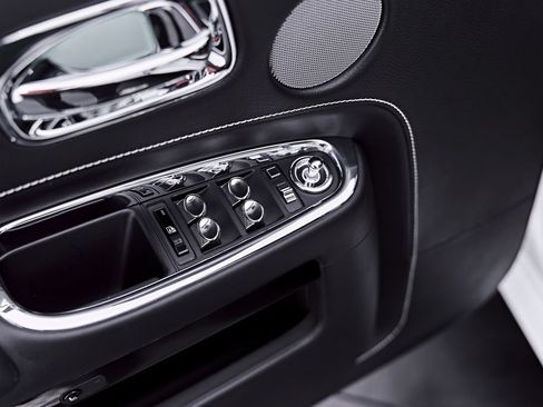 Used 2018 Rolls-Royce Ghost RWD image 47