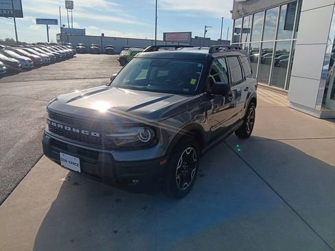 Used 2025 Ford Bronco Sport Outer Banks w/ Outer Banks Tech Package+ image 2