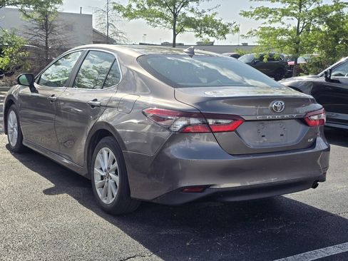 Used 2024 Toyota Camry LE FWD image 5