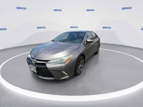 Used 2015 Toyota Camry LE FWD image 4