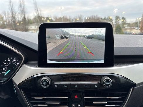 Used 2020 Ford Escape SEL image 24