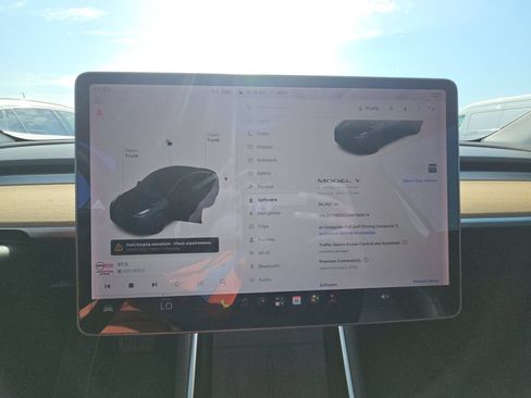 Used 2021 Tesla Model Y Long Range AWD/4WD image 2