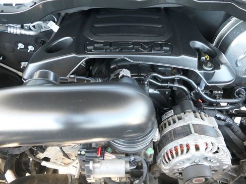 Used 2022 RAM 1500 Limited w/ Body Color Bumper Group AWD/4WD image 31