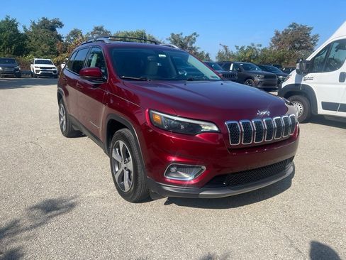 Used 2019 Jeep Cherokee Limited AWD/4WD image 1