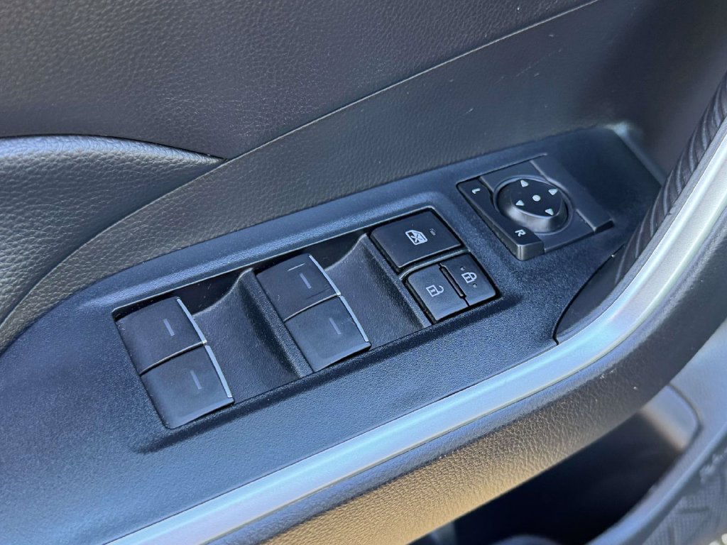Used 2024 Toyota RAV4 XLE AWD/4WD image 18