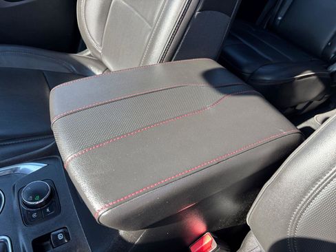 Used 2023 Chevrolet Traverse RS AWD/4WD image 34