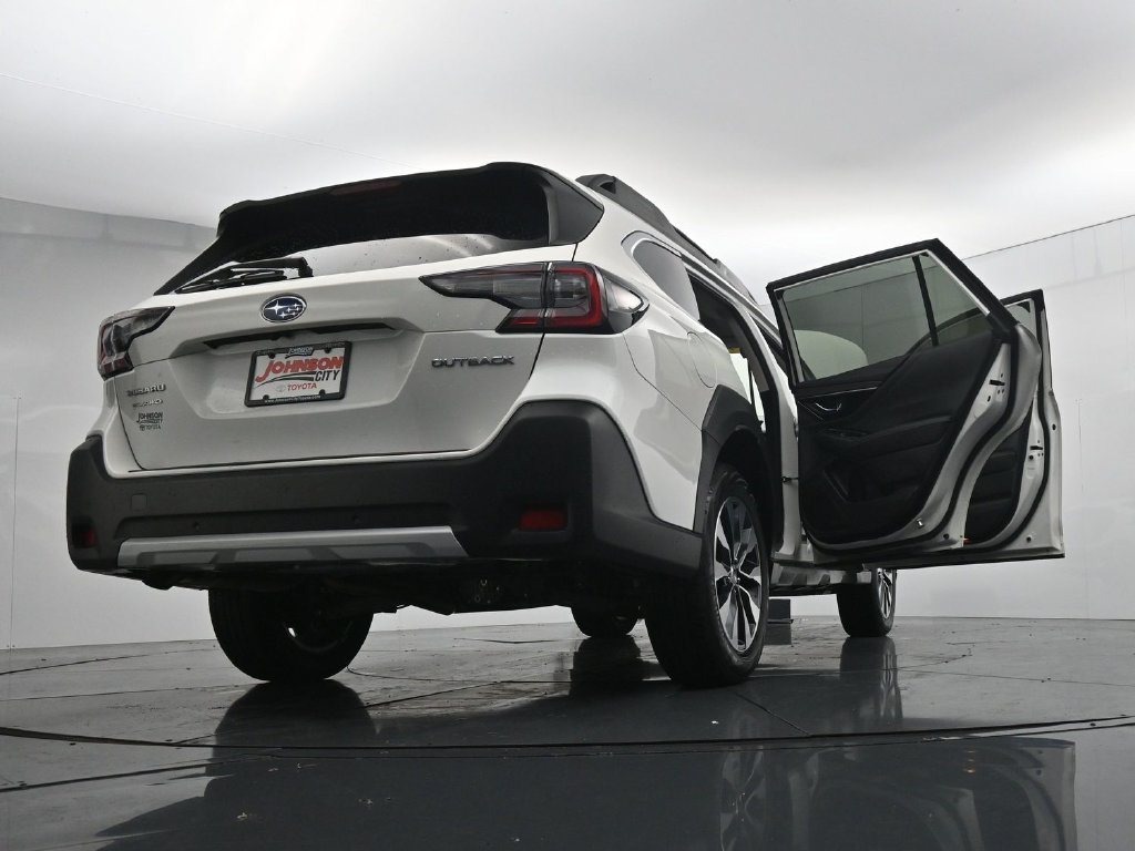 Used 2024 Subaru Outback Limited AWD/4WD image 44