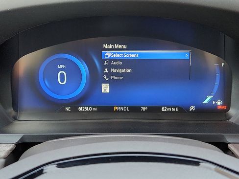 Used 2022 Ford Explorer Platinum w/ Equipment Group 601A AWD/4WD image 18