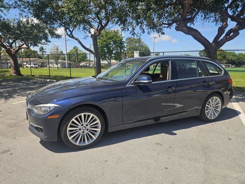Used 2015 BMW 328i xDrive Wagon AWD/4WD image 10