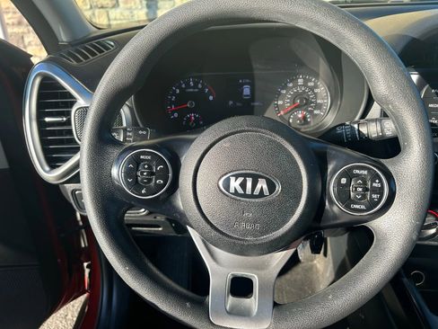 Used 2021 Kia Soul LX image 26
