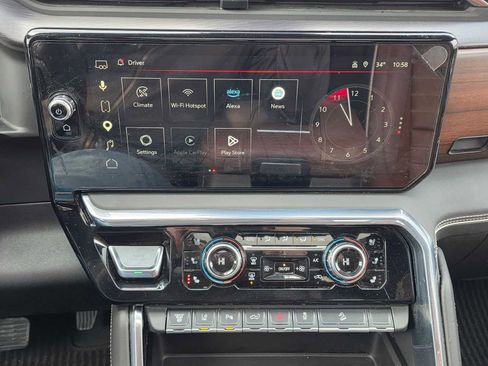 Used 2024 GMC Sierra 3500 Denali Ultimate AWD/4WD image 27