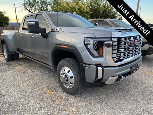 Used 2025 GMC Sierra 3500 Denali w/ Technology Package AWD/4WD image 1