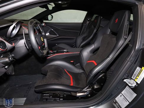Used 2020 Ferrari 812 Superfast image 15