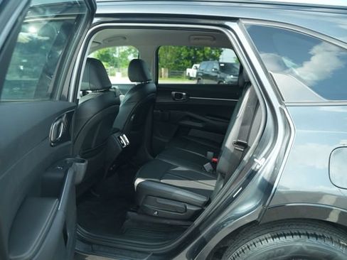Used 2023 Kia Sorento S FWD image 14
