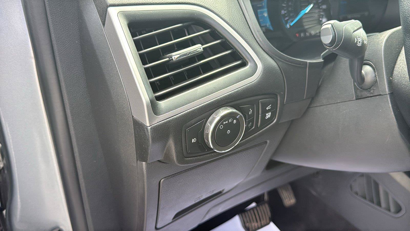 Used 2024 Ford Edge SEL w/ Convenience Package AWD/4WD image 21