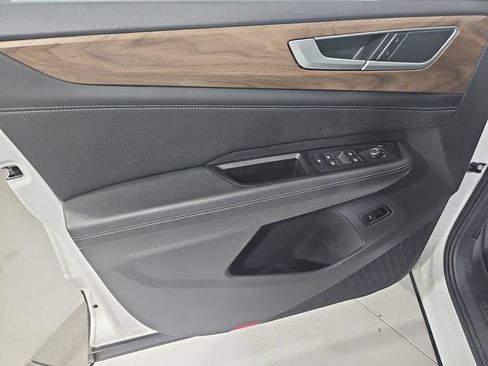Certified 2024 Volkswagen Atlas SE w/ Panoramic Sunroof Package AWD/4WD image 11