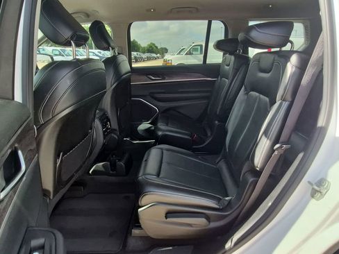 Used 2021 Jeep Grand Cherokee L Limited AWD/4WD image 21