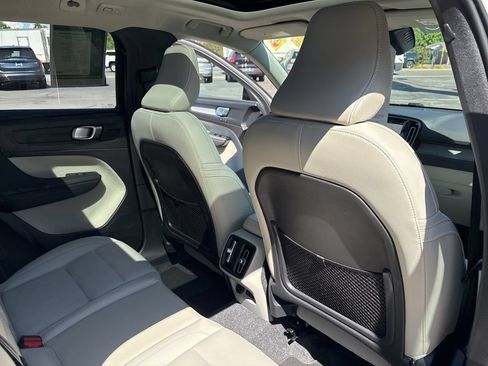 Certified 2026 Volvo XC40 B5 Plus AWD/4WD image 36