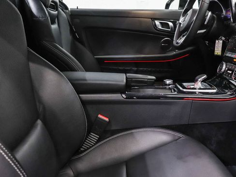 Used 2020 Mercedes-Benz SLC 300 image 16