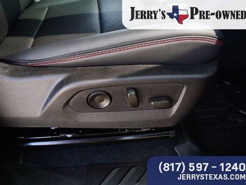 Used 2024 GMC Canyon AT4X AWD/4WD image 25