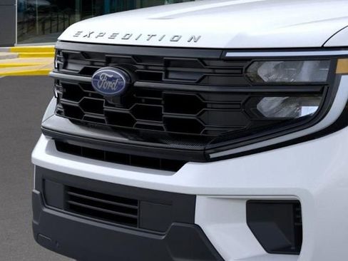 New 2025 Ford Expedition Max Active image 17