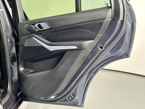 Used 2021 BMW X5 xDrive45e w/ M Sport Package image 12