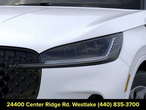 New 2026 Lincoln Aviator AWD image 18