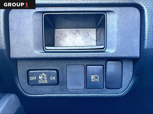 Certified 2019 Toyota Tacoma SR5 image 33