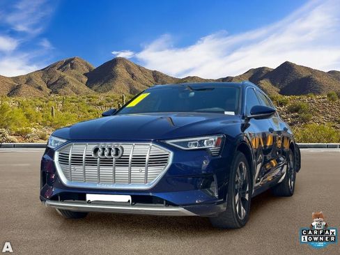 Used 2022 Audi e-tron Premium AWD/4WD image 2