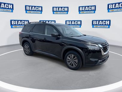 Used 2025 Nissan Pathfinder SV
