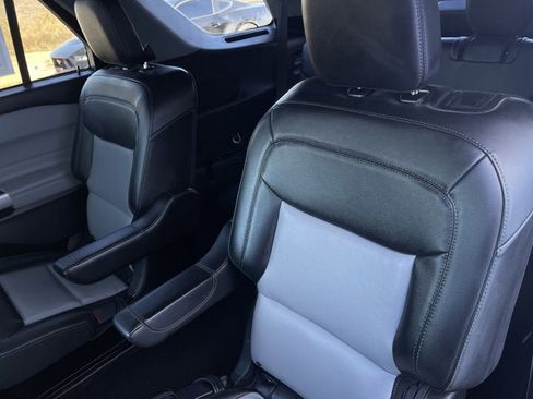 Used 2023 Ford Explorer XLT w/ Equipment Group 202A image 26