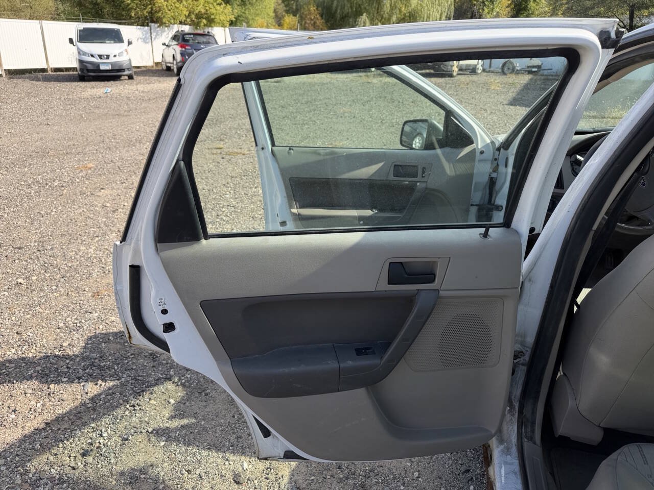 Used 2008 Ford Focus SES FWD image 22
