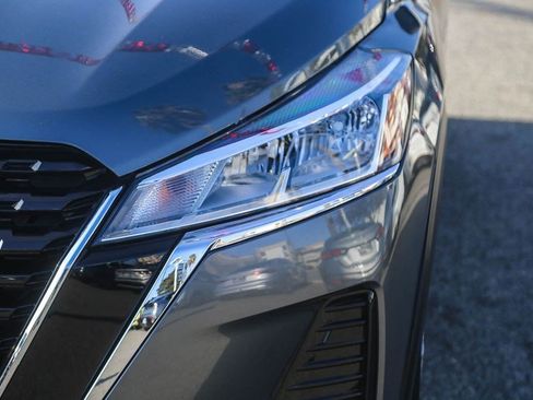 Certified 2025 Nissan Kicks Play S FWD image 4