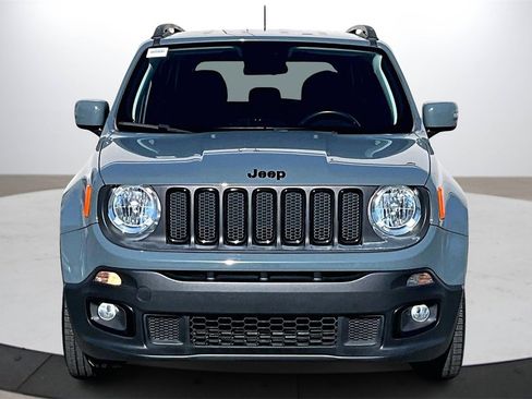 Certified 2018 Jeep Renegade Altitude image 3