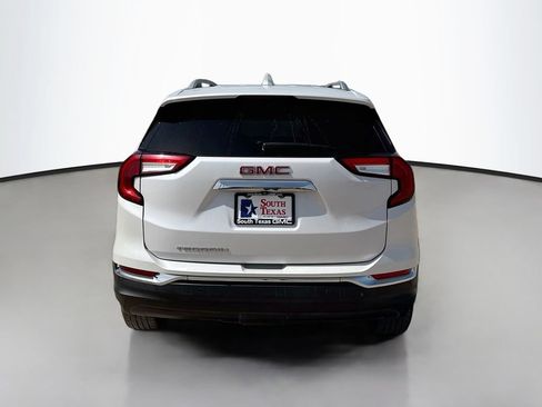 Used 2022 GMC Terrain SLT w/ Infotainment Package II FWD image 6