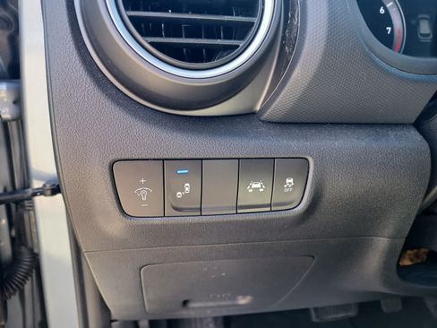 Used 2021 Hyundai Kona SEL Plus AWD/4WD image 18