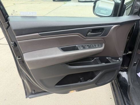 Used 2020 Honda Odyssey EX image 9