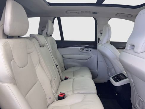 Used 2019 Volvo XC90 T5 Momentum w/ Multimedia Package image 46