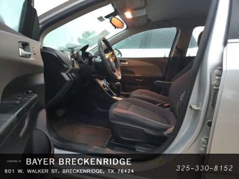 Used 2015 Chevrolet Sonic LT image 9